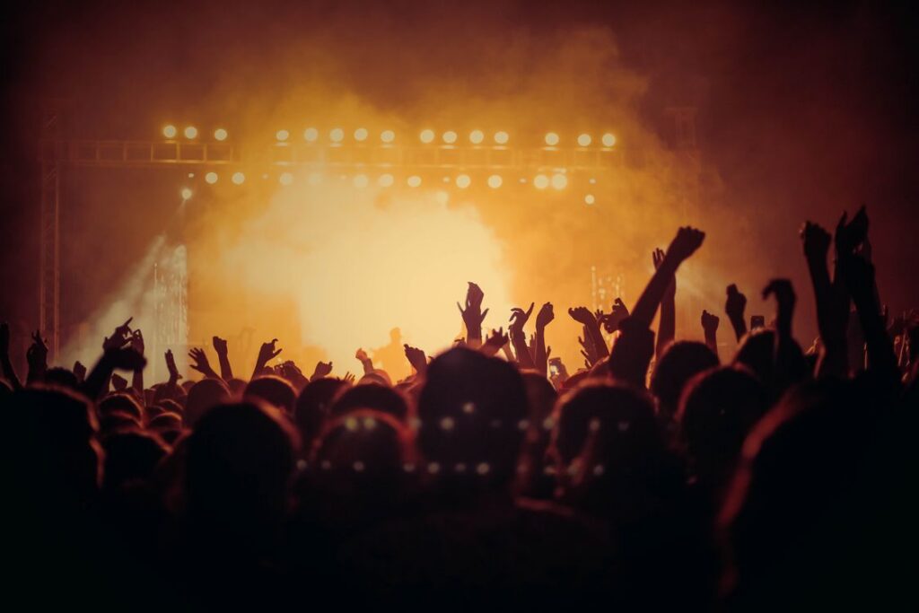 Del streaming al concierto: cómo se construye una comunidad de fans