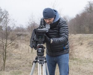 Montura abierta, control manual: lecciones de una cámara de cine compacta