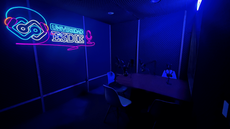 Escuela de Comunicación y Negocios ESDIE